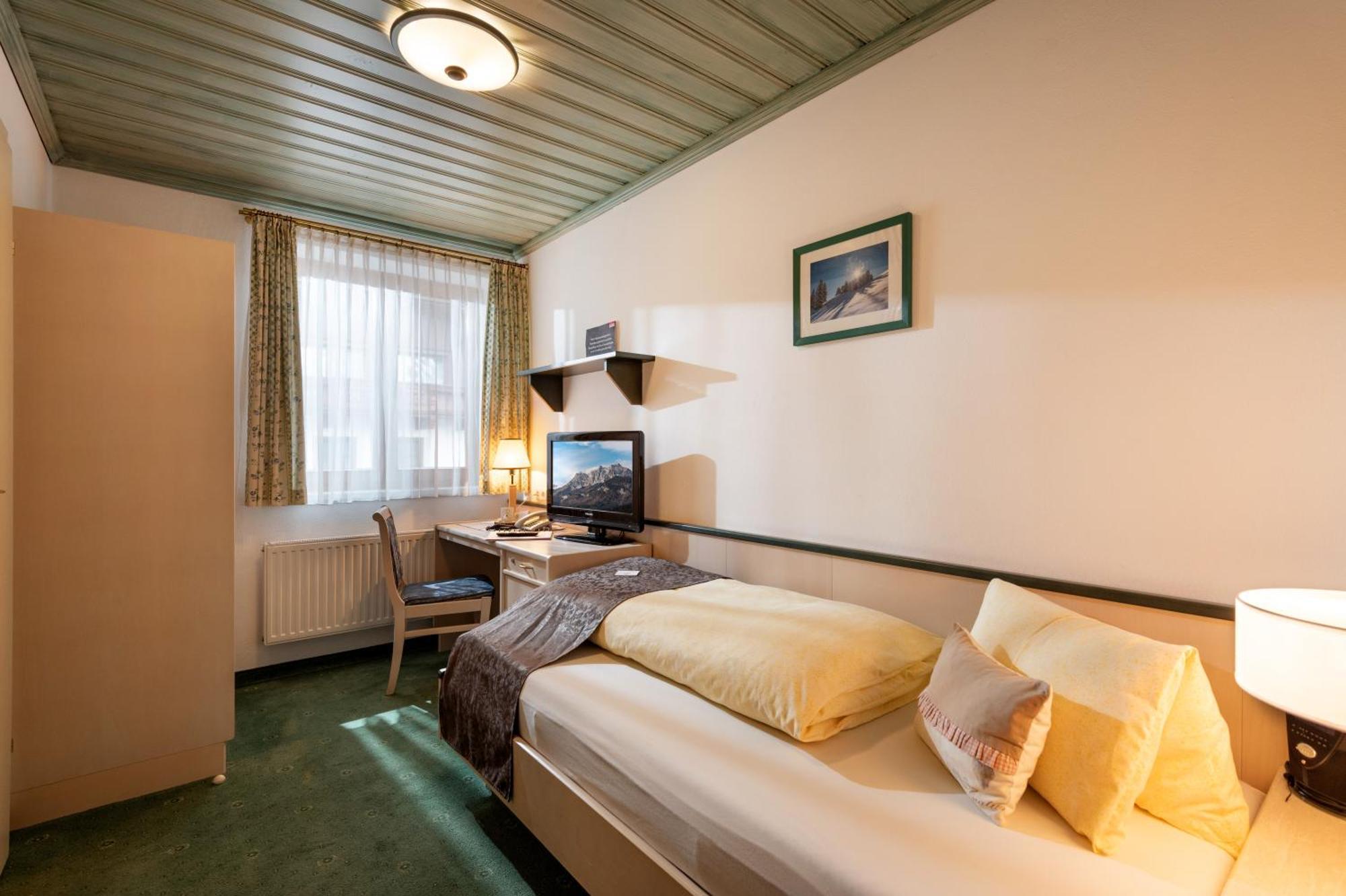 Pension Garni Appartement Ortner St. Johann in Tirol Exterior foto